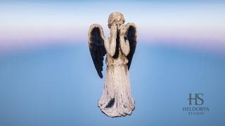 Giant Crying weeping Angel Memorial Statue